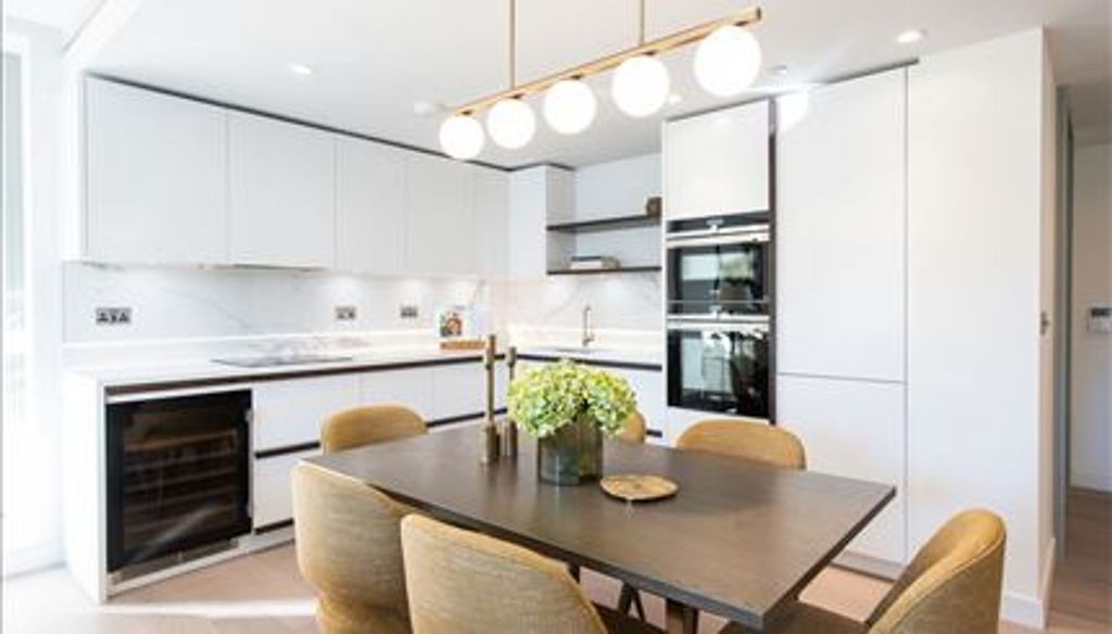 Property photo 3 of 31