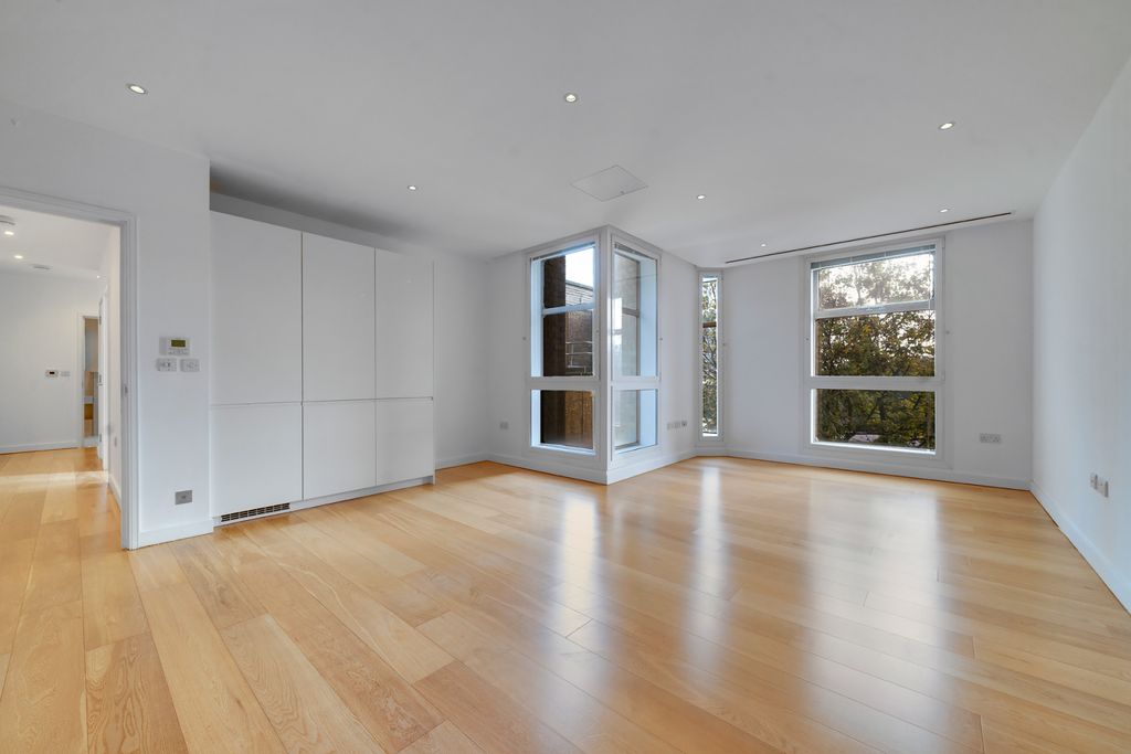 Property photo 2 of 12 Picture No. 10