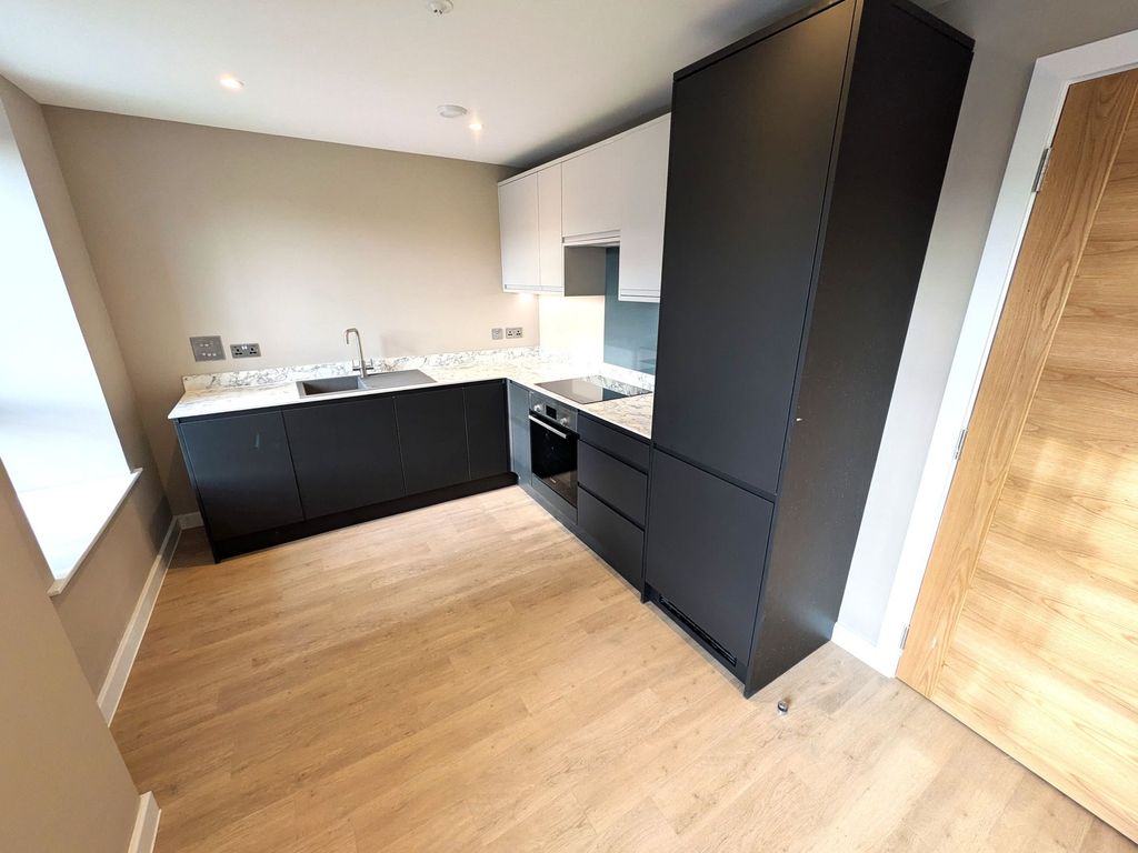 Property photo 1 of 9 Kitchen