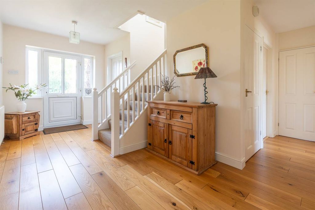 Property photo 2 of 23