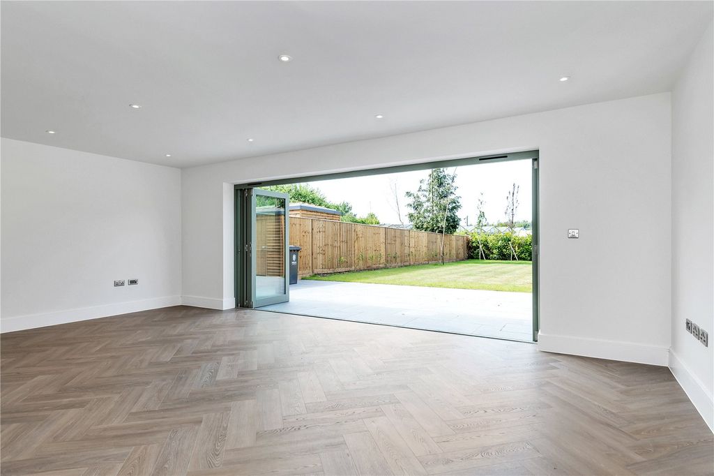 Property photo 3 of 13 Picture No. 11