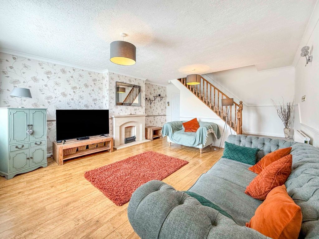 Property photo 3 of 13 5207586