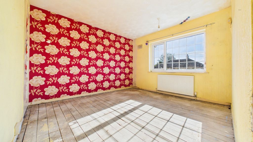 Property photo 3 of 10 Cam03669G0-Pr0085-Still008