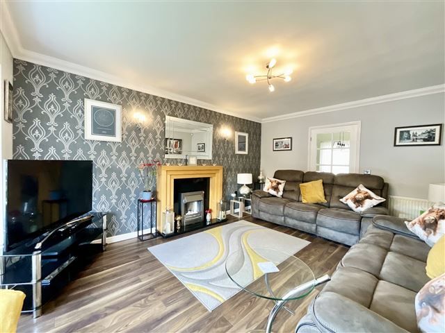 Property photo 2 of 21 Lounge