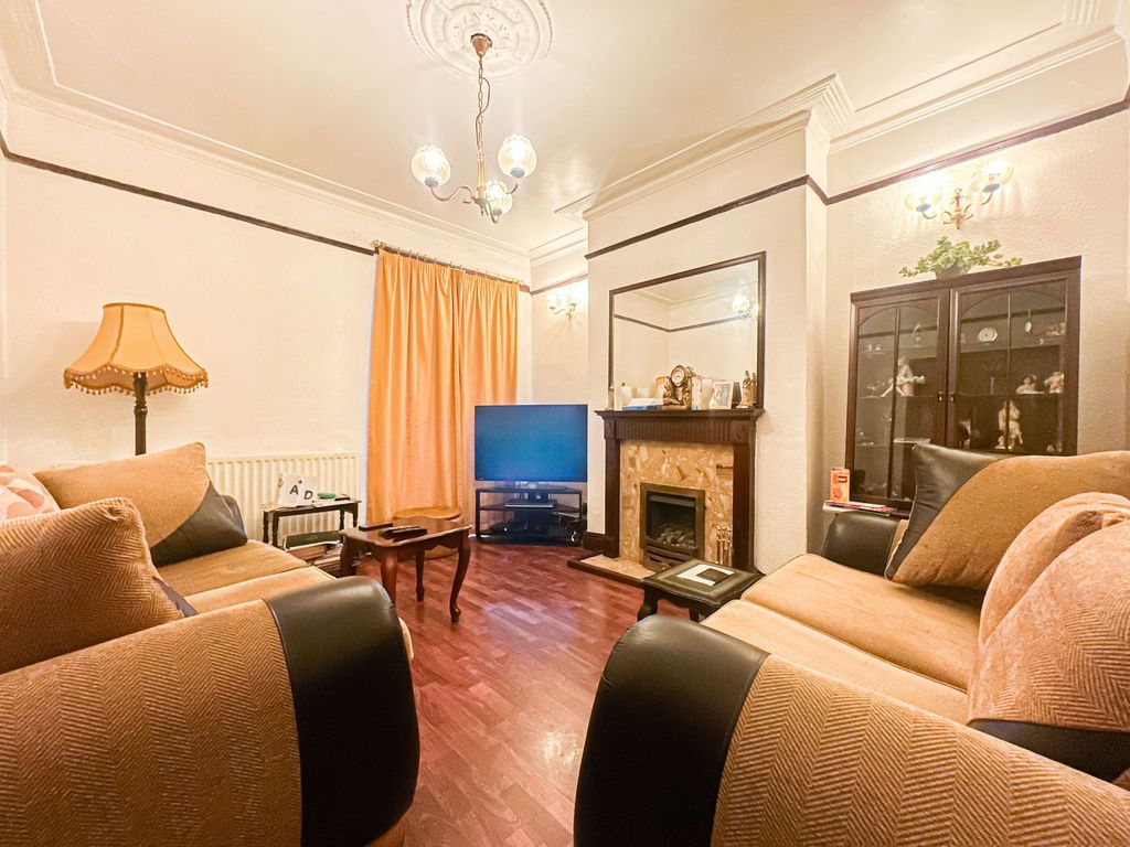 Property photo 3 of 11 Photo 11