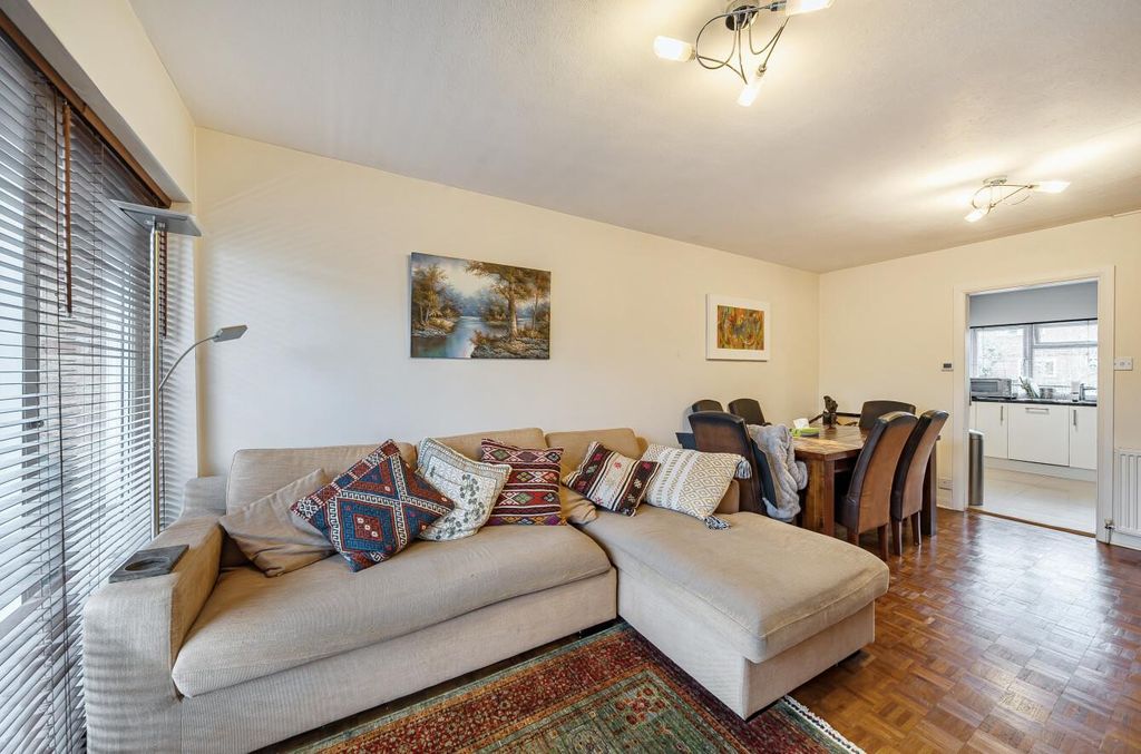 Property photo 3 of 16 Davidson Frost-Wellings, Dfw, Mentmore Court, Stan