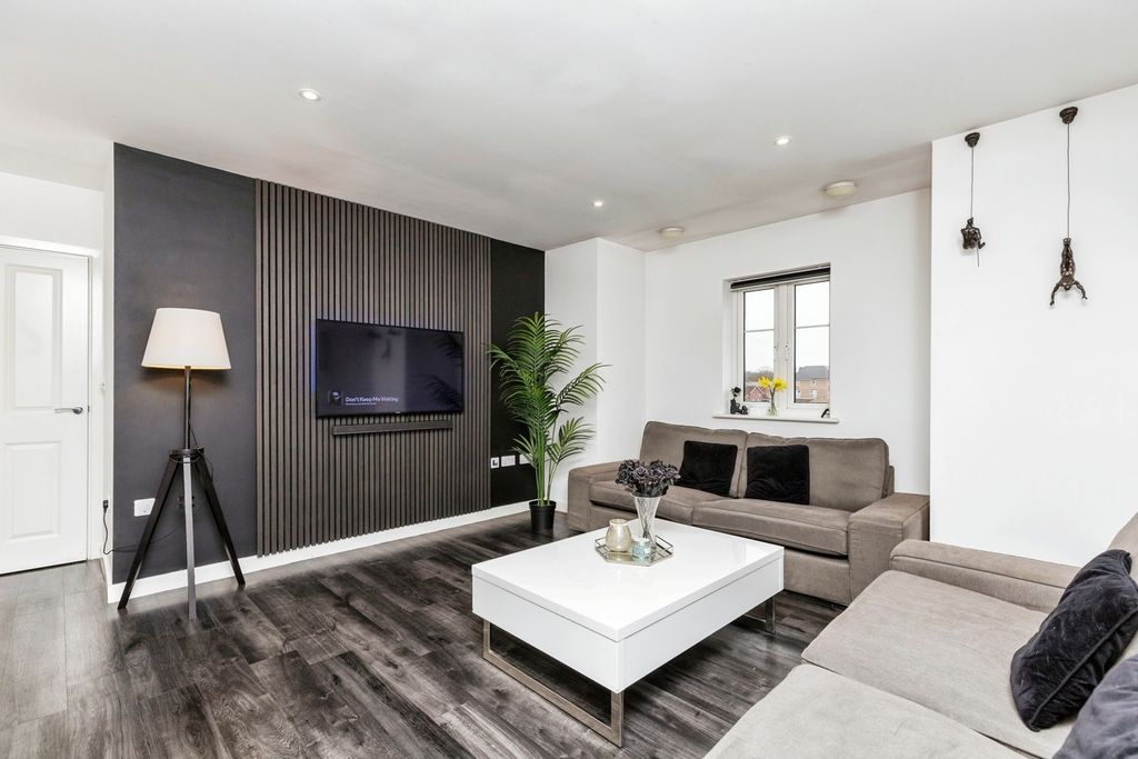 Property photo 3 of 22 Pbox-Img.Jpg