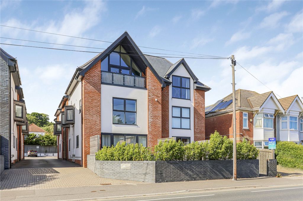 Property photo 1 of 14 Air, Bournemouth Roa
