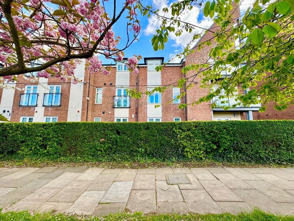 Property photo 1 of 7 Front