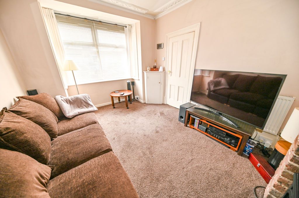 Property photo 2 of 12 Photo 1