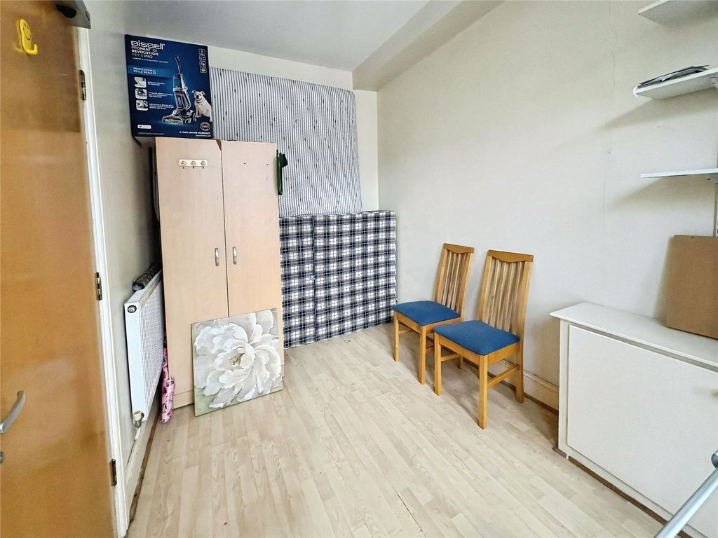 Property photo 2 of 10 Living Room