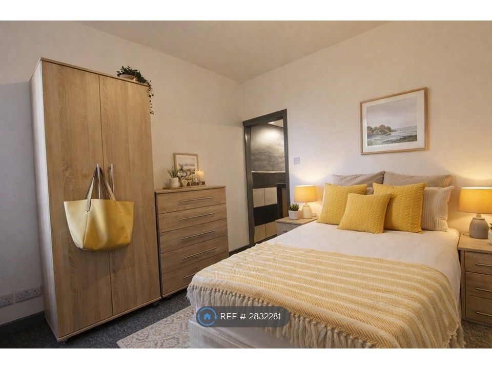 Property photo 1 of 15 Bedroom 1