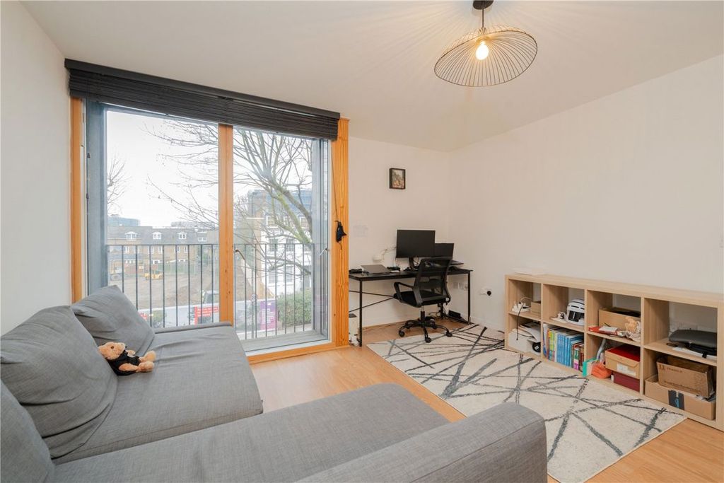 Property photo 2 of 7