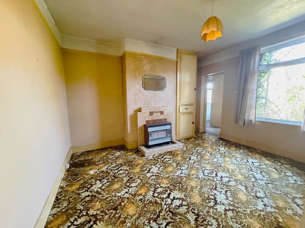 Property photo 3 of 18 4806278