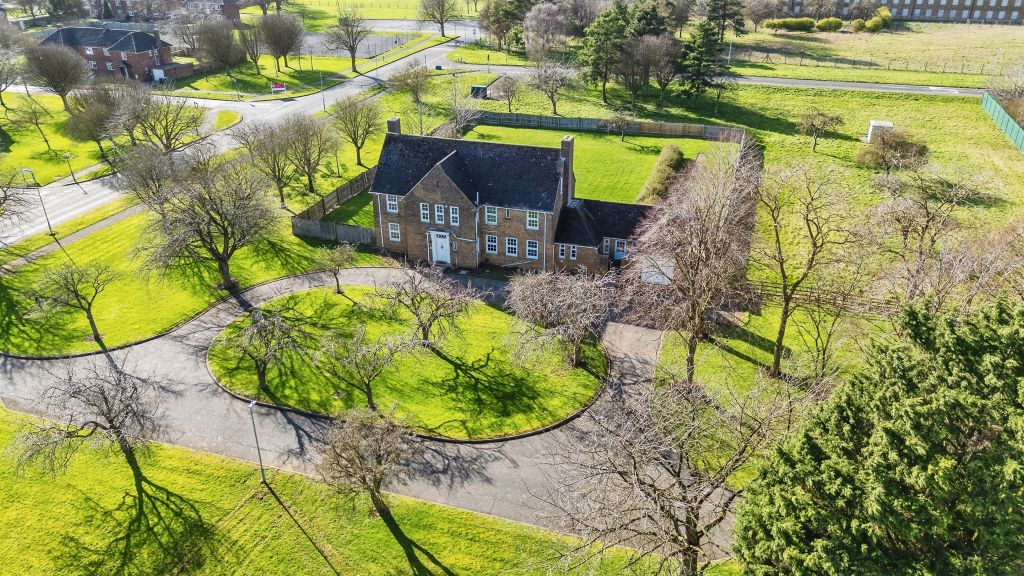 Property photo 1 of 26