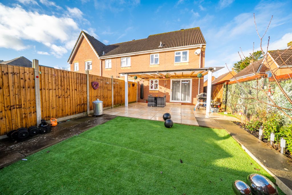 Property photo 2 of 23