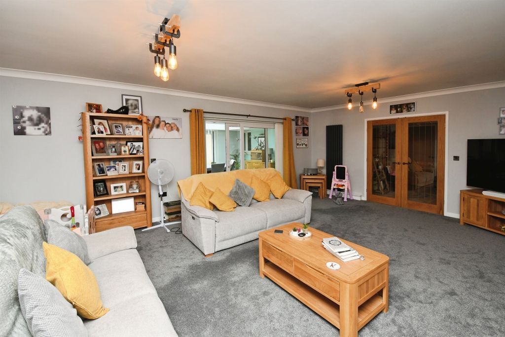 Property photo 2 of 25