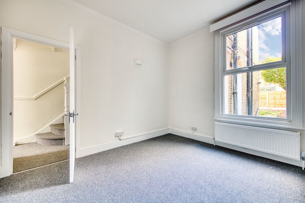 Property photo 3 of 21