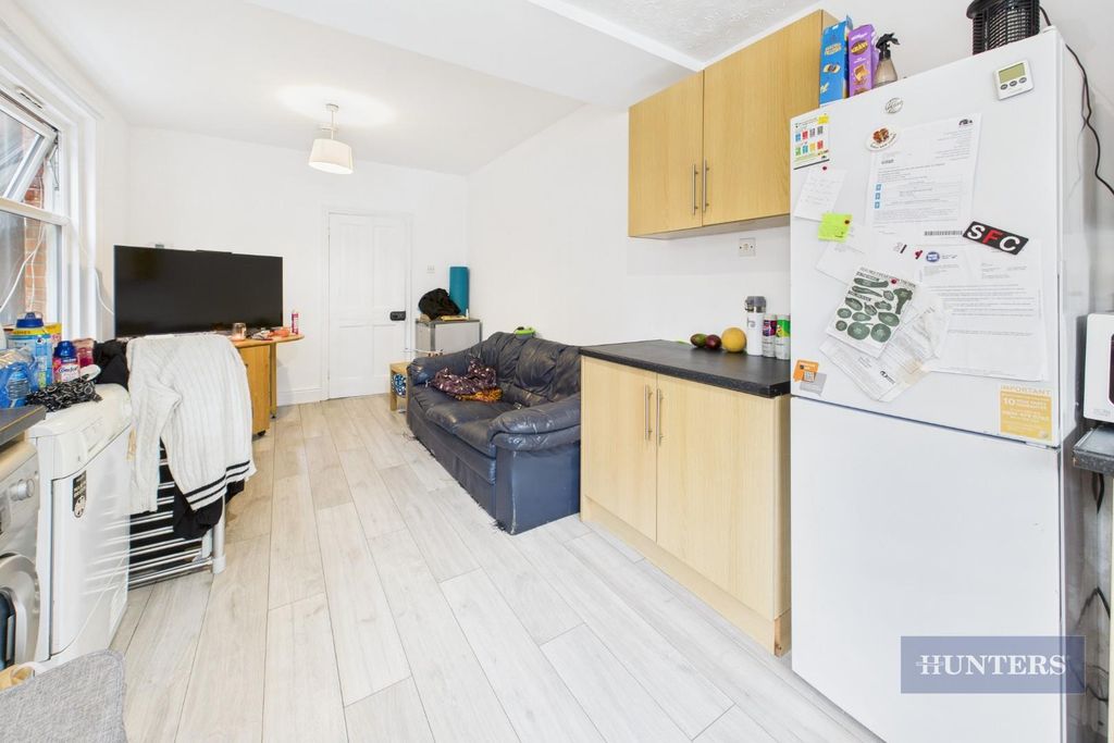 Property photo 3 of 12 Cam05152G0-Pr0274-Still020.Jpg