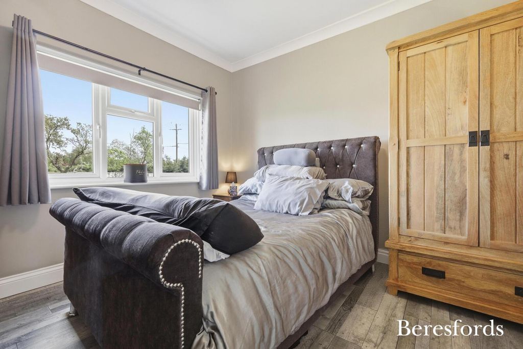 Additional image 8 of 4 bed bungalow for saleBraintree Green, Rayne CM77