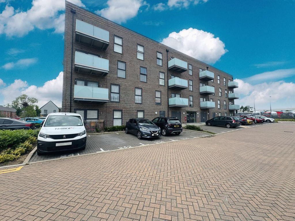 Property photo 1 of 16