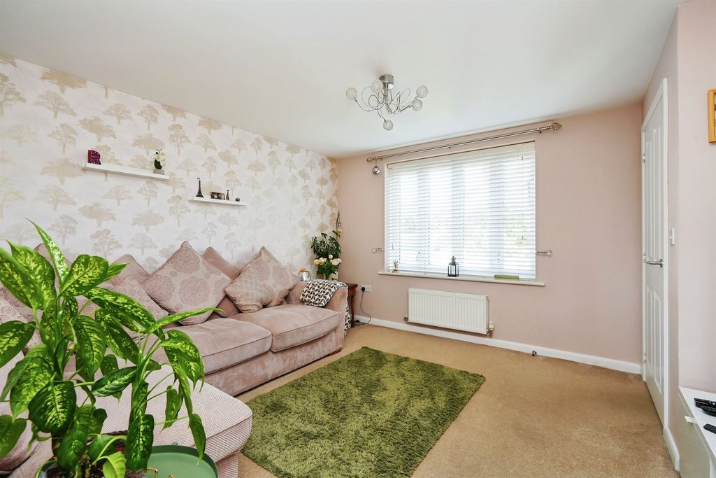 Property photo 3 of 14