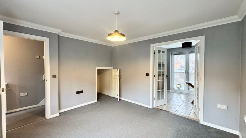 Property photo 3 of 11 Photo 3