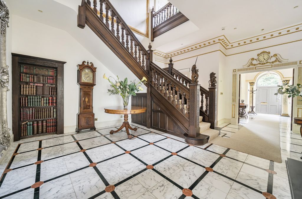 Property photo 3 of 48 Inner Hall