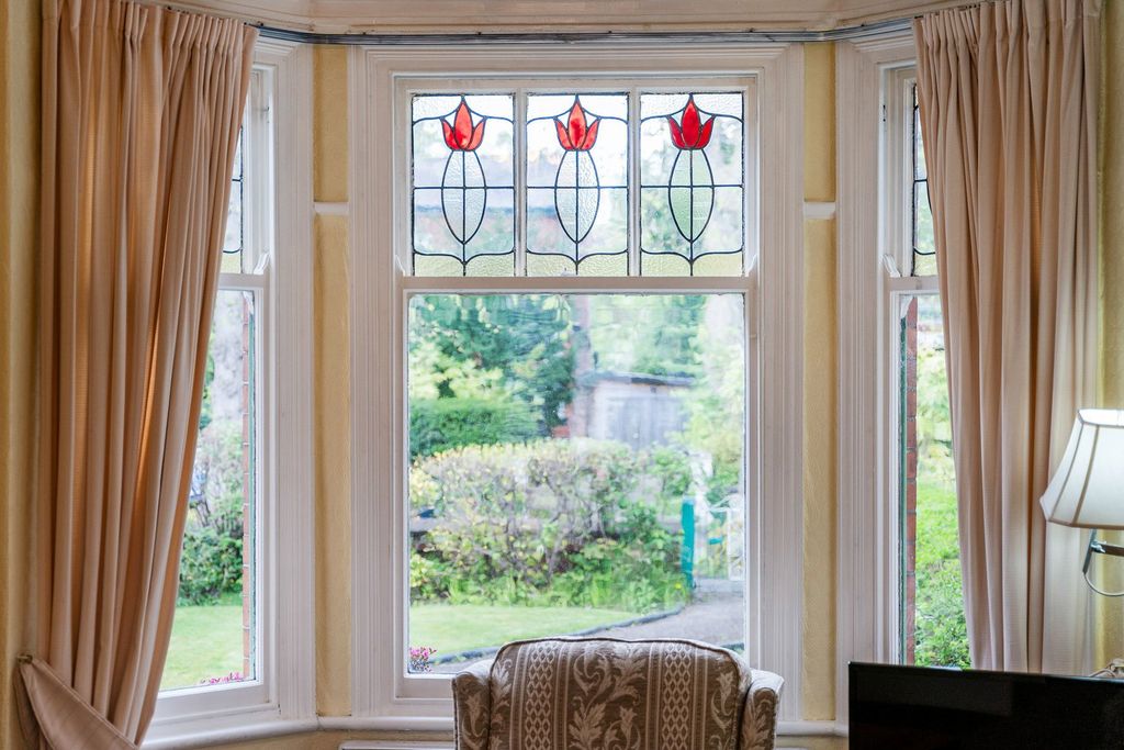 Property photo 3 of 32