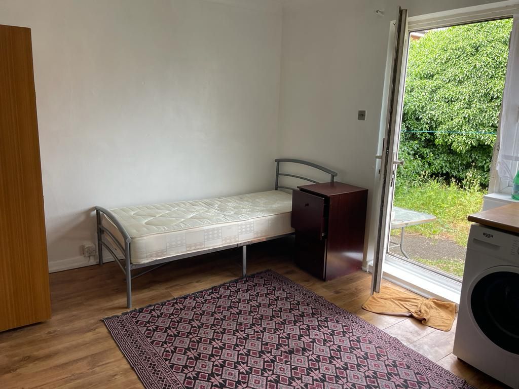 Property photo 3 of 4