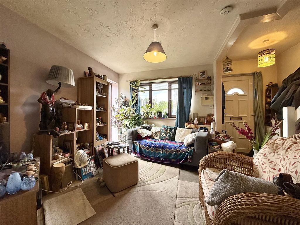 Property photo 3 of 21