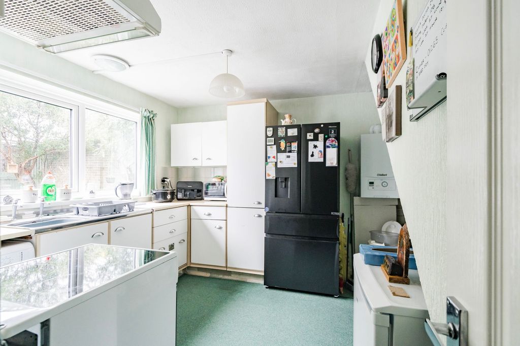 Property photo 2 of 22