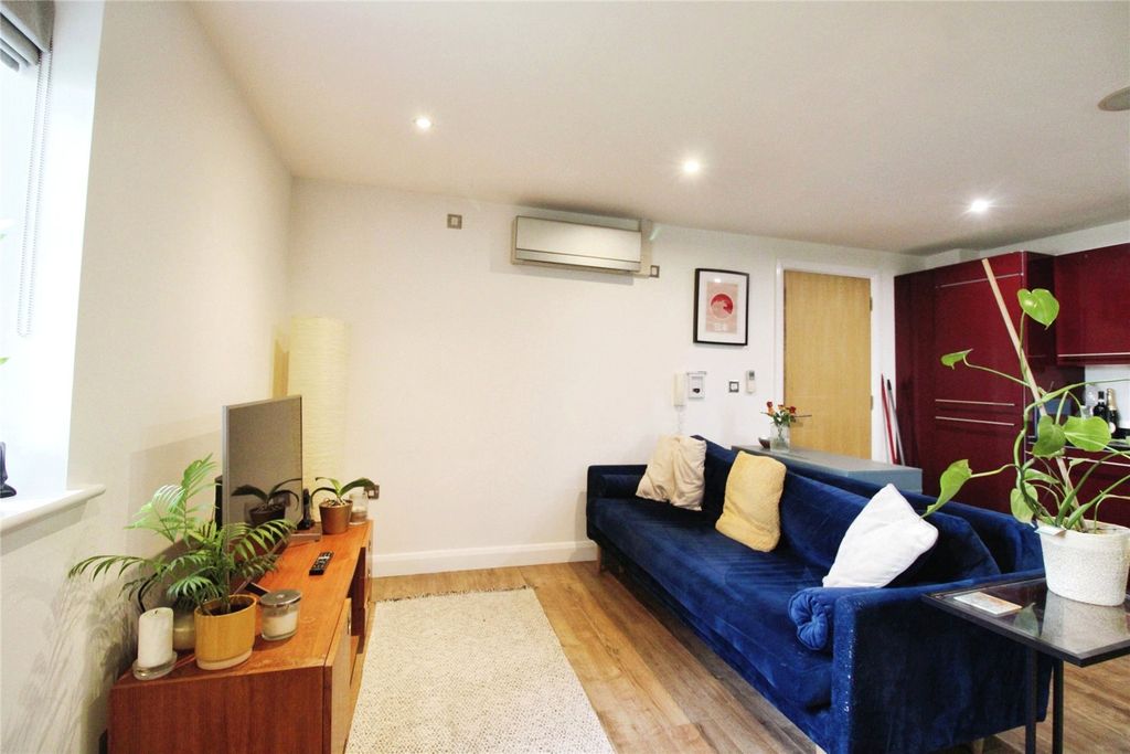 Property photo 2 of 9 Picture No. 07