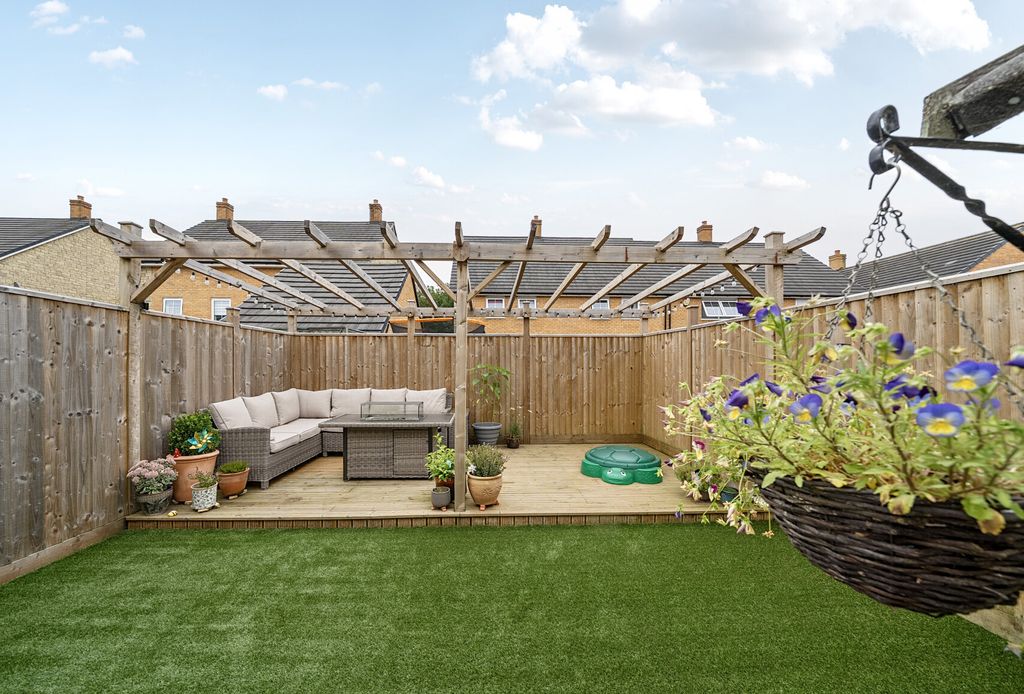 Property photo 3 of 21 1326742-4-6878Bbe...