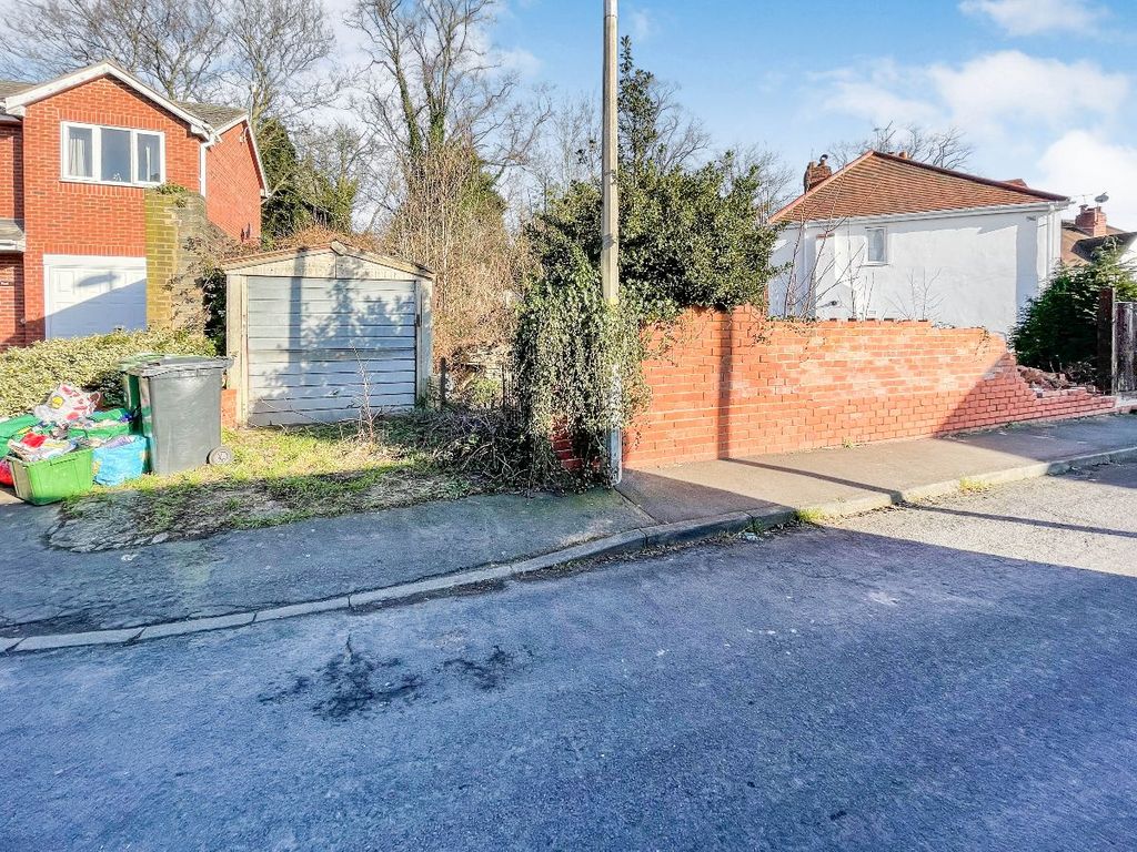Property photo 2 of 4