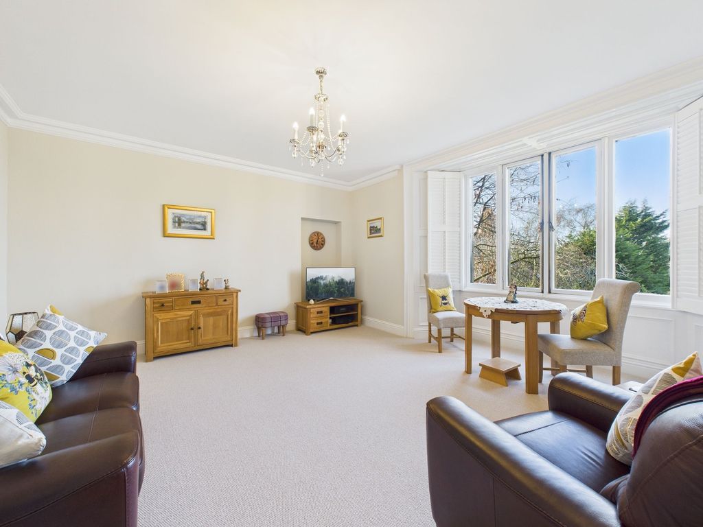 Property photo 2 of 12 Lounge