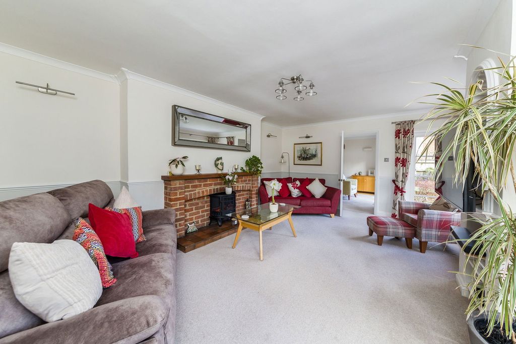 Property photo 3 of 26