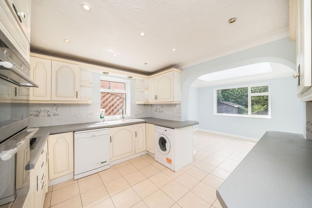 Property photo 3 of 9