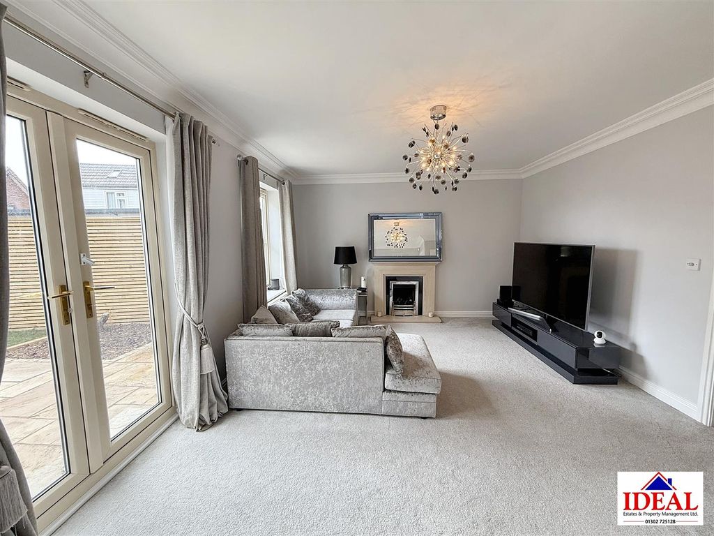 Property photo 3 of 17 Image00019.Jpg