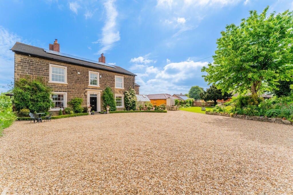 Property photo 2 of 44