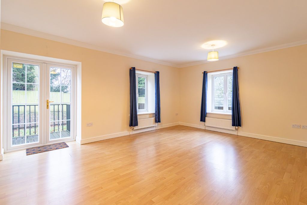 Property photo 2 of 27 4822093