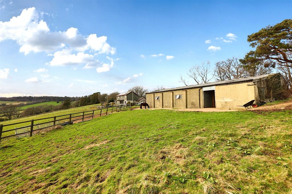 Property photo 3 of 37 Picture No. 06