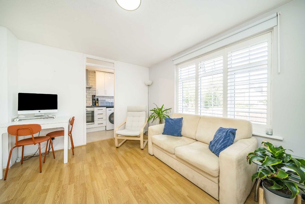 Property photo 1 of 4