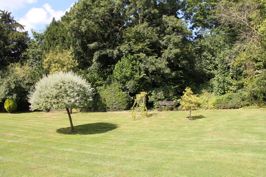 Property photo 2 of 19