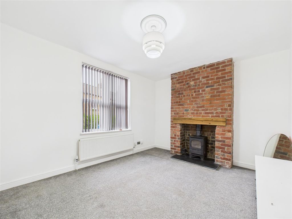 Property photo 3 of 14 Cam05207G0-Pr0077-Still004.Jpg