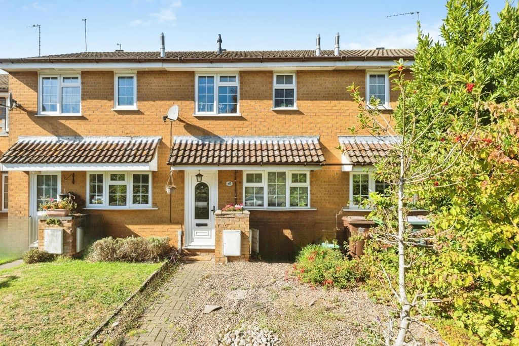 Property photo 1 of 8 Front