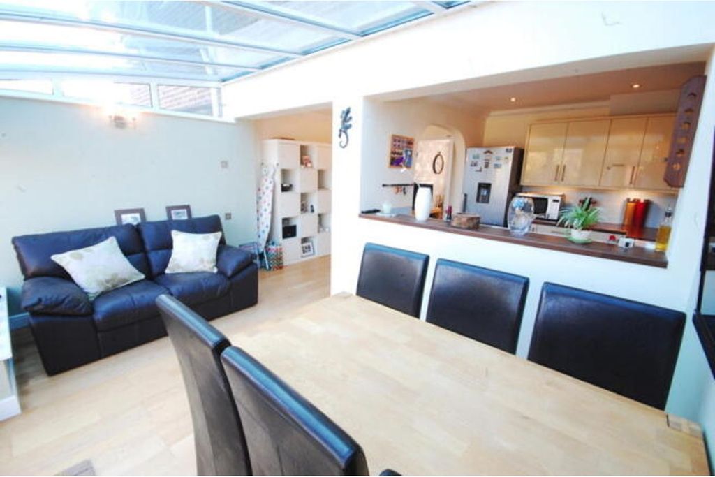 Property photo 2 of 2 Conservatory