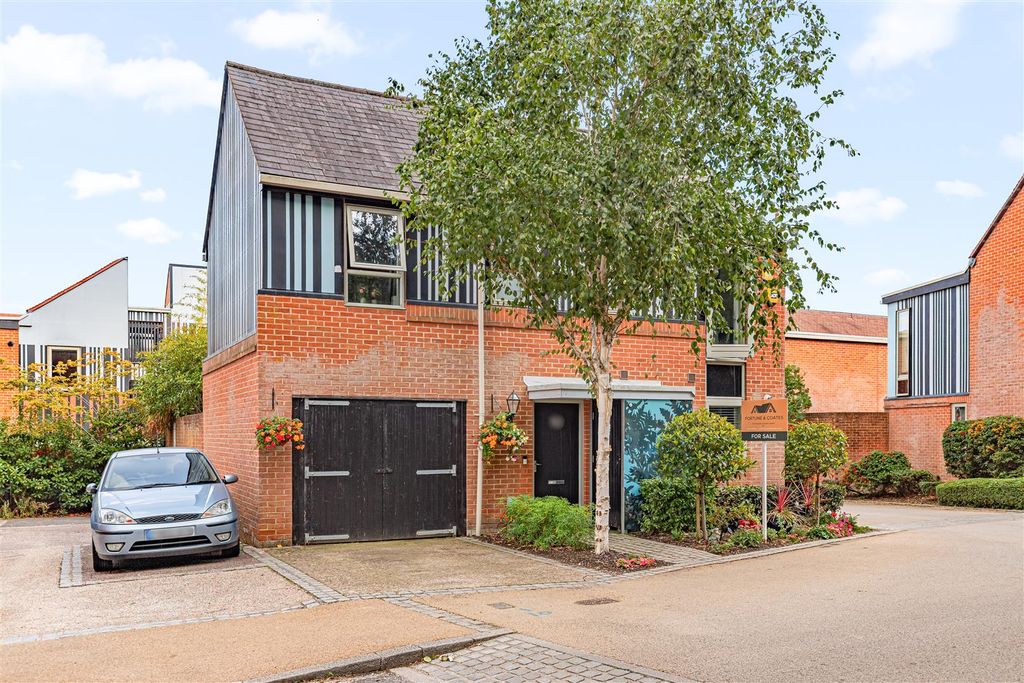 Property photo 1 of 17 Canopylane_21.Jpg