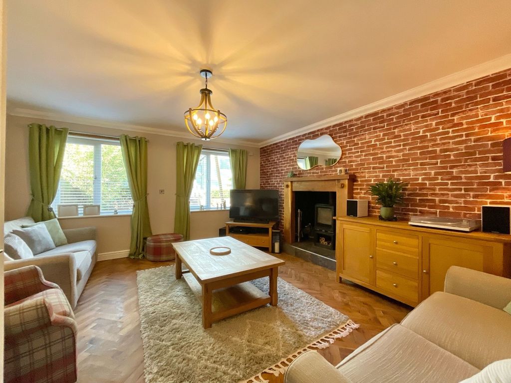 Property photo 2 of 22