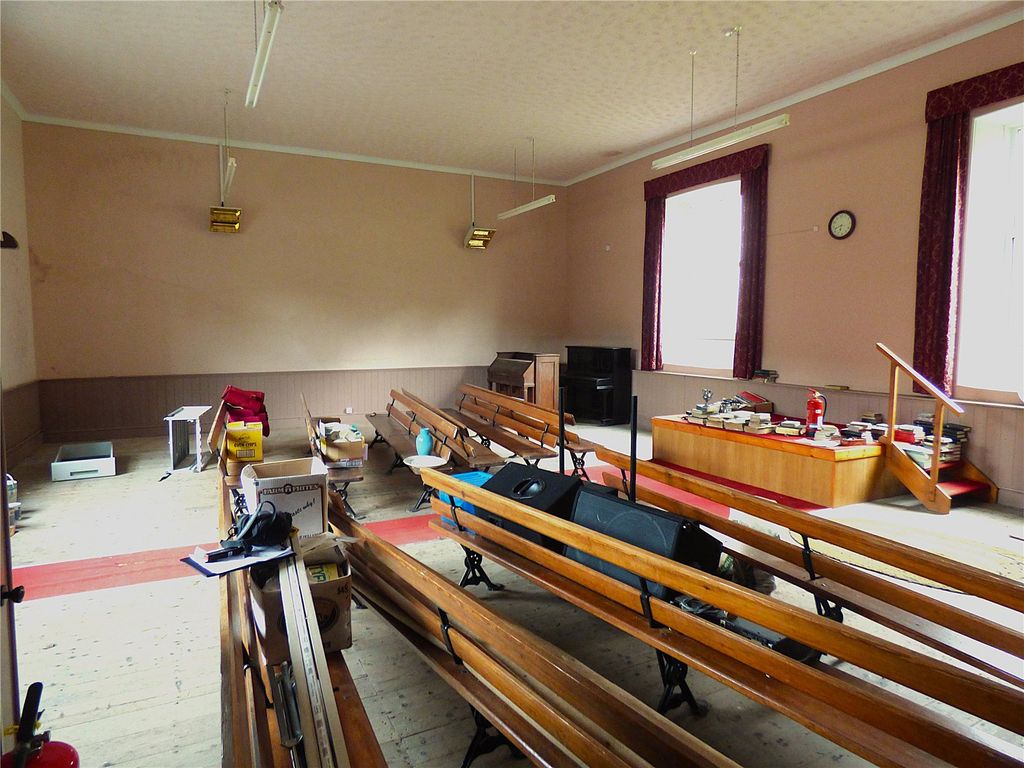 Property photo 3 of 11 Picture No. 02